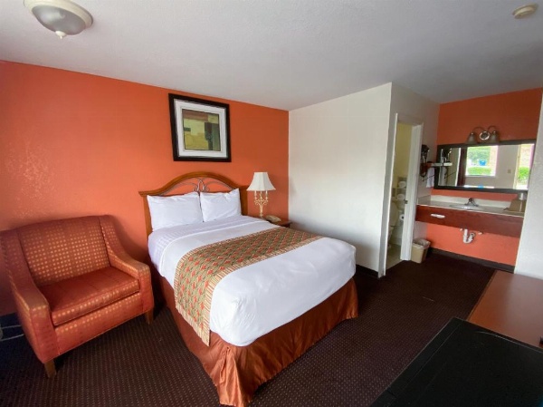 Royal Inn Richmond Hill- Savannah I-95 image 7